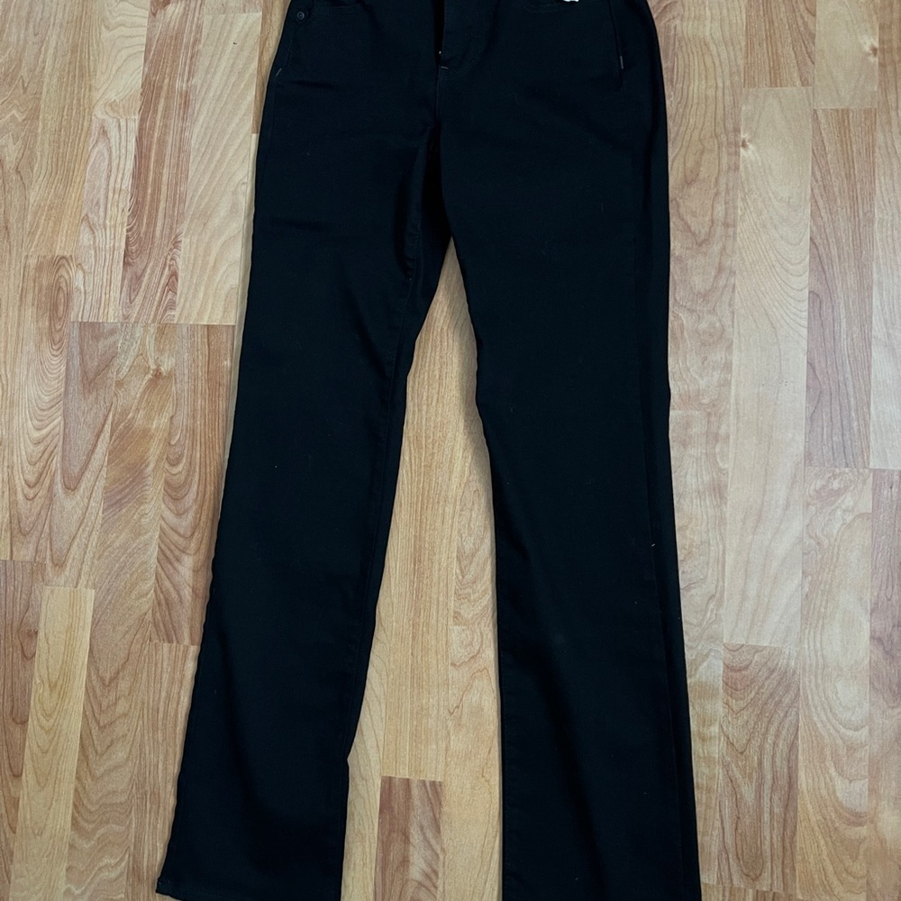 NWT (Unworn) NYDJ Black Stretch Jeans with Gold Zipper sz 2 31.5” inseam
